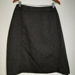 Roz & Ali Size 22 Women's Plus size black skirt with metallic silver threads